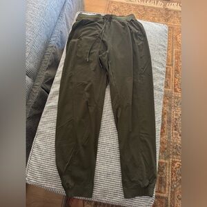 Lululemon Joggers size 8